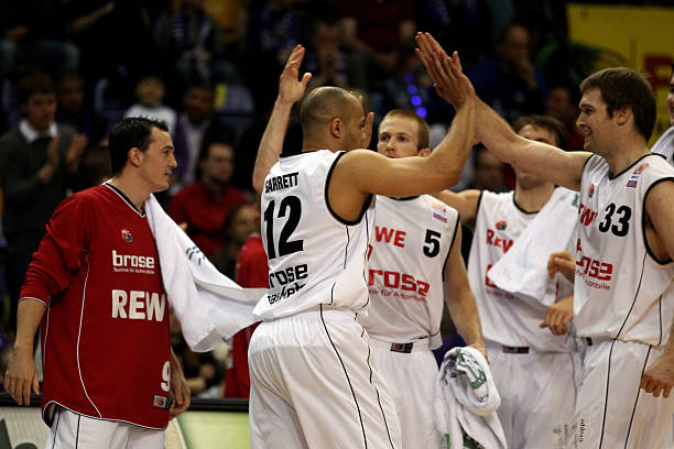 些亮眼的表 些亮眼的表